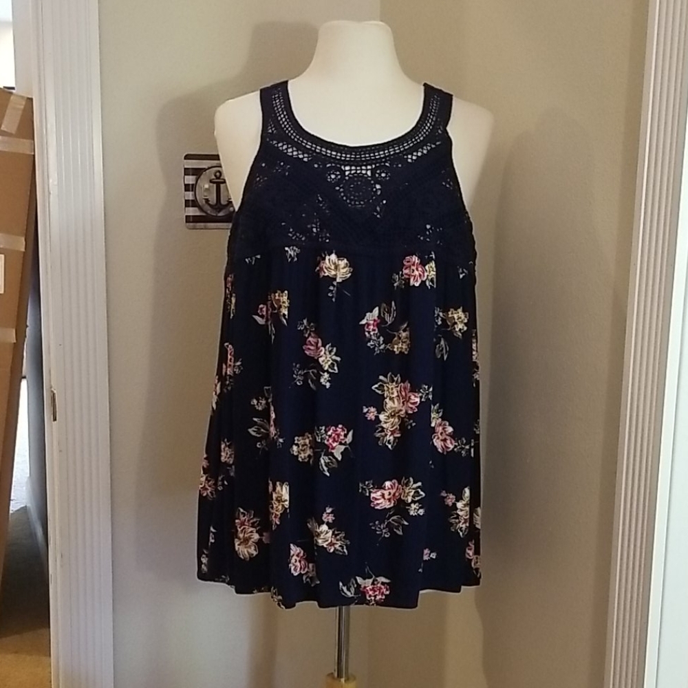 Torrid lace tank flowy sleeveless blouse